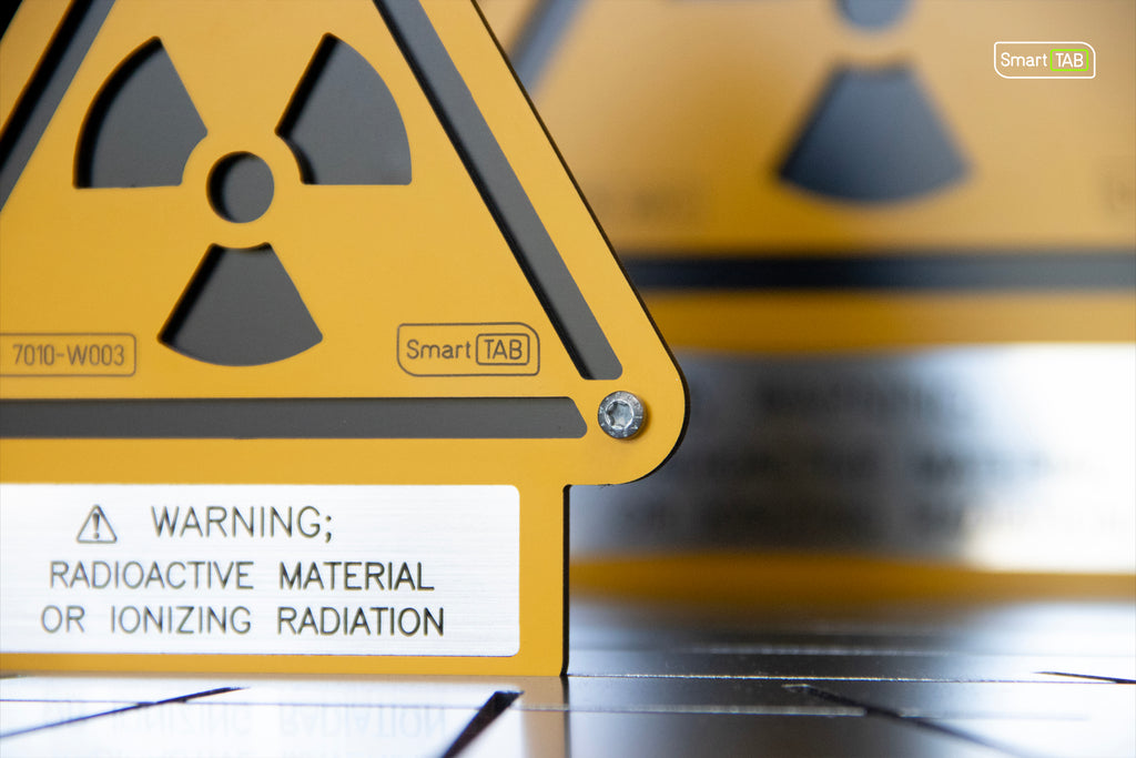 Premium safety sign “Radioactive Material” ISO 7010 W003 – CNC-Milled Aluminum Composite