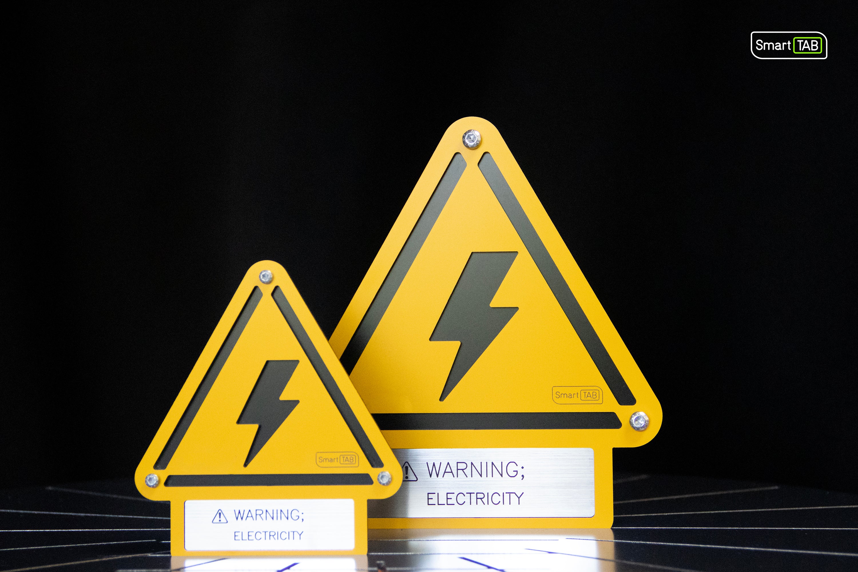 Premium safety sign “Warning: Electricity” W012 – Exclusive SmartTAB Design – CNC-Milled Aluminum Composite