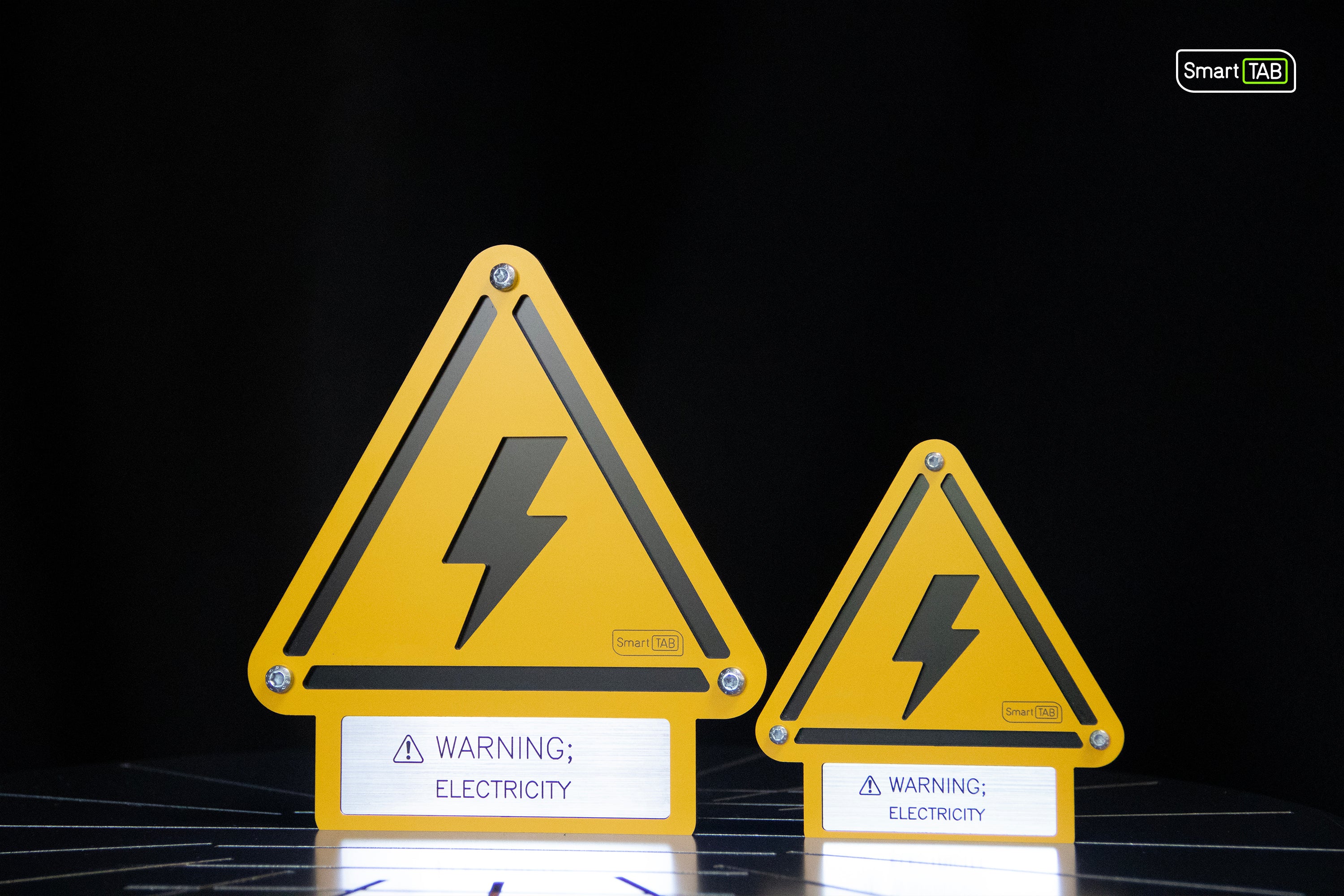 Premium safety sign “Warning: Electricity” W012 – Exclusive SmartTAB Design – CNC-Milled Aluminum Composite