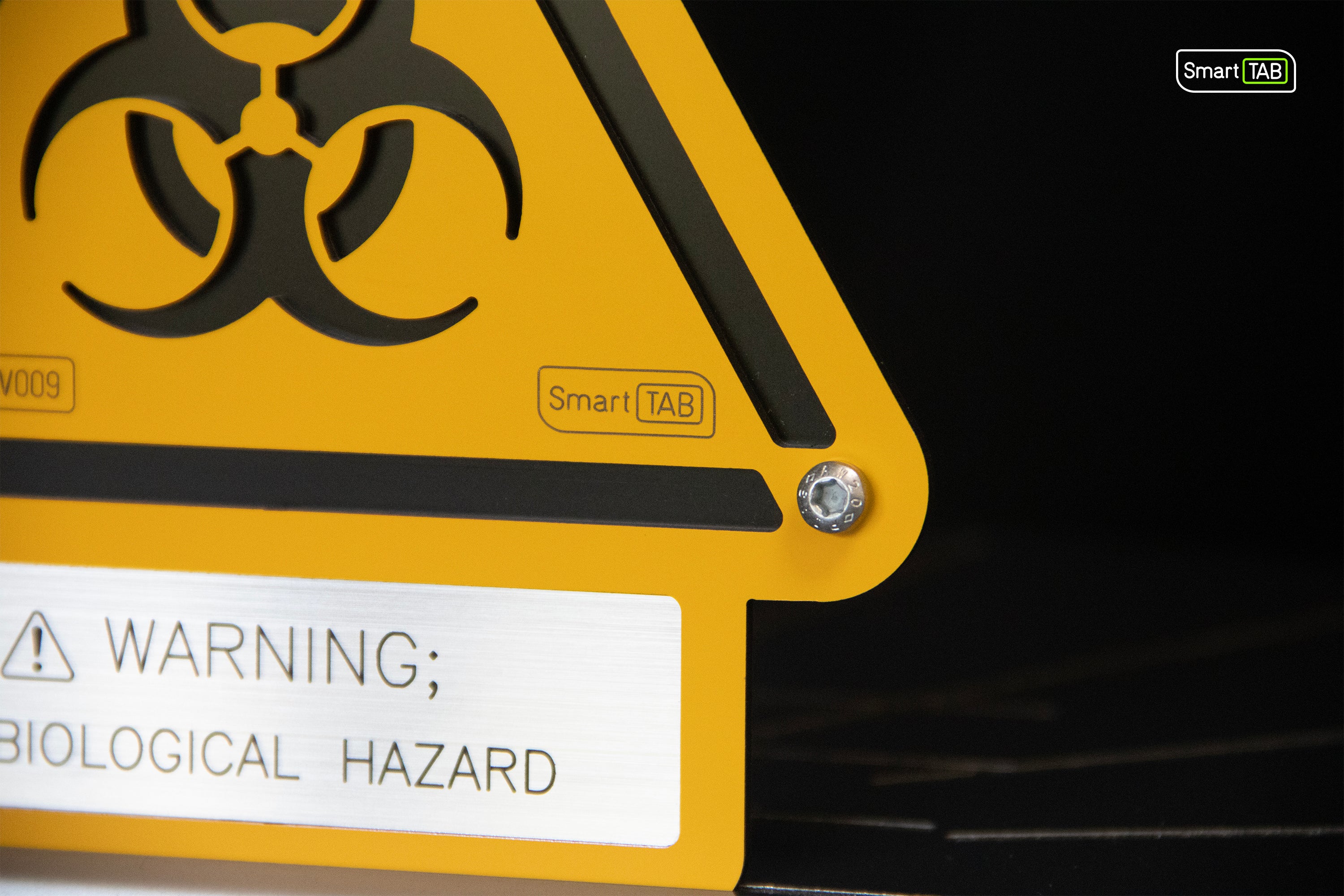 Premium safety sign “Biological Hazard” ISO 7010 W009 – CNC-Milled Aluminum Composite